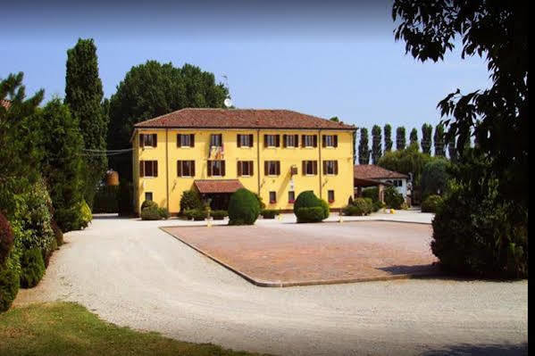 Hotel Antico Casale Vigarano Mainarda エクステリア 写真